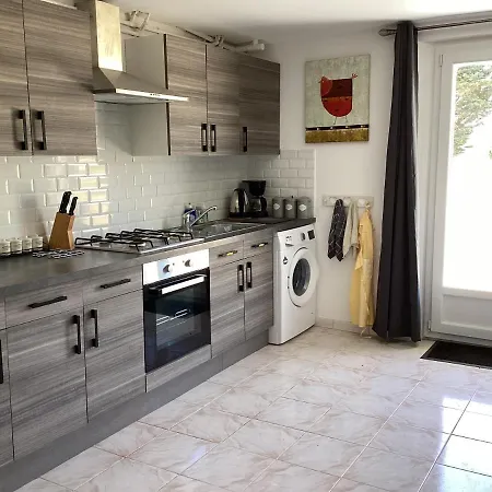 Sleeps 4 With Private Pool * Villelongue-de-la-Salanque