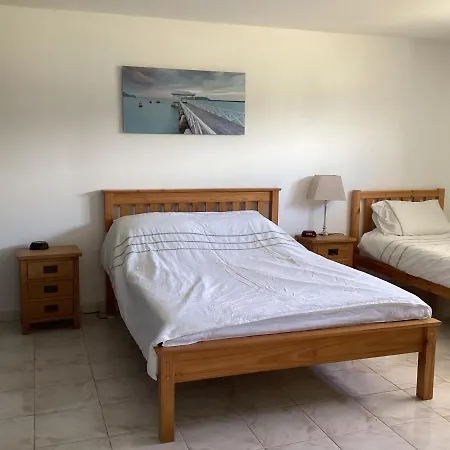 Апартаменты Sleeps 4 With Private Pool Villelongue-de-la-Salanque